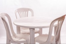 Mesa PVC Redonda com Cadeiras